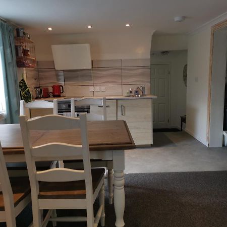 Relax In A 1 Bedroom Apartment Near A Country Pub Eyemouth Bagian luar foto