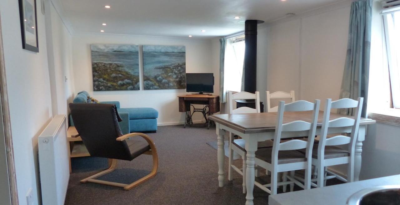 Relax In A 1 Bedroom Apartment Near A Country Pub Eyemouth Bagian luar foto