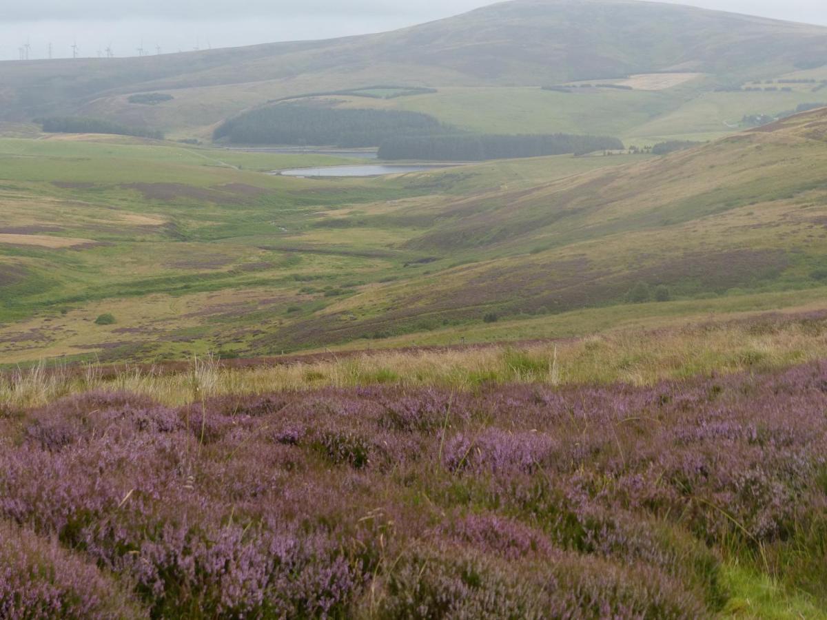 Relax In A 1 Bedroom Apartment Near A Country Pub Eyemouth Bagian luar foto