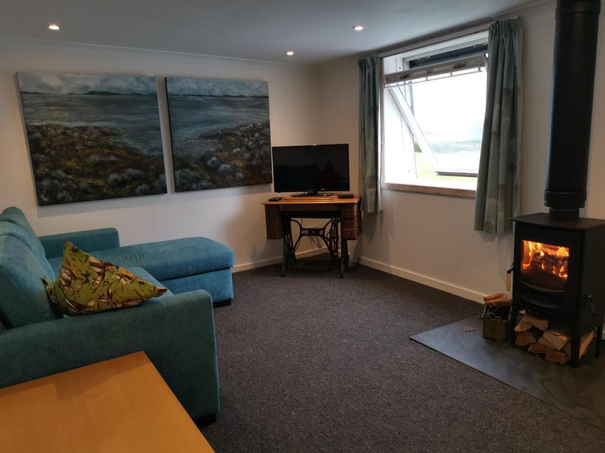 Relax In A 1 Bedroom Apartment Near A Country Pub Eyemouth Bagian luar foto
